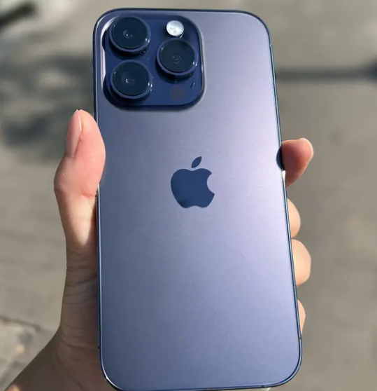 富拉尔基apple维修中心分享为什么苹果手机的质感那么好 